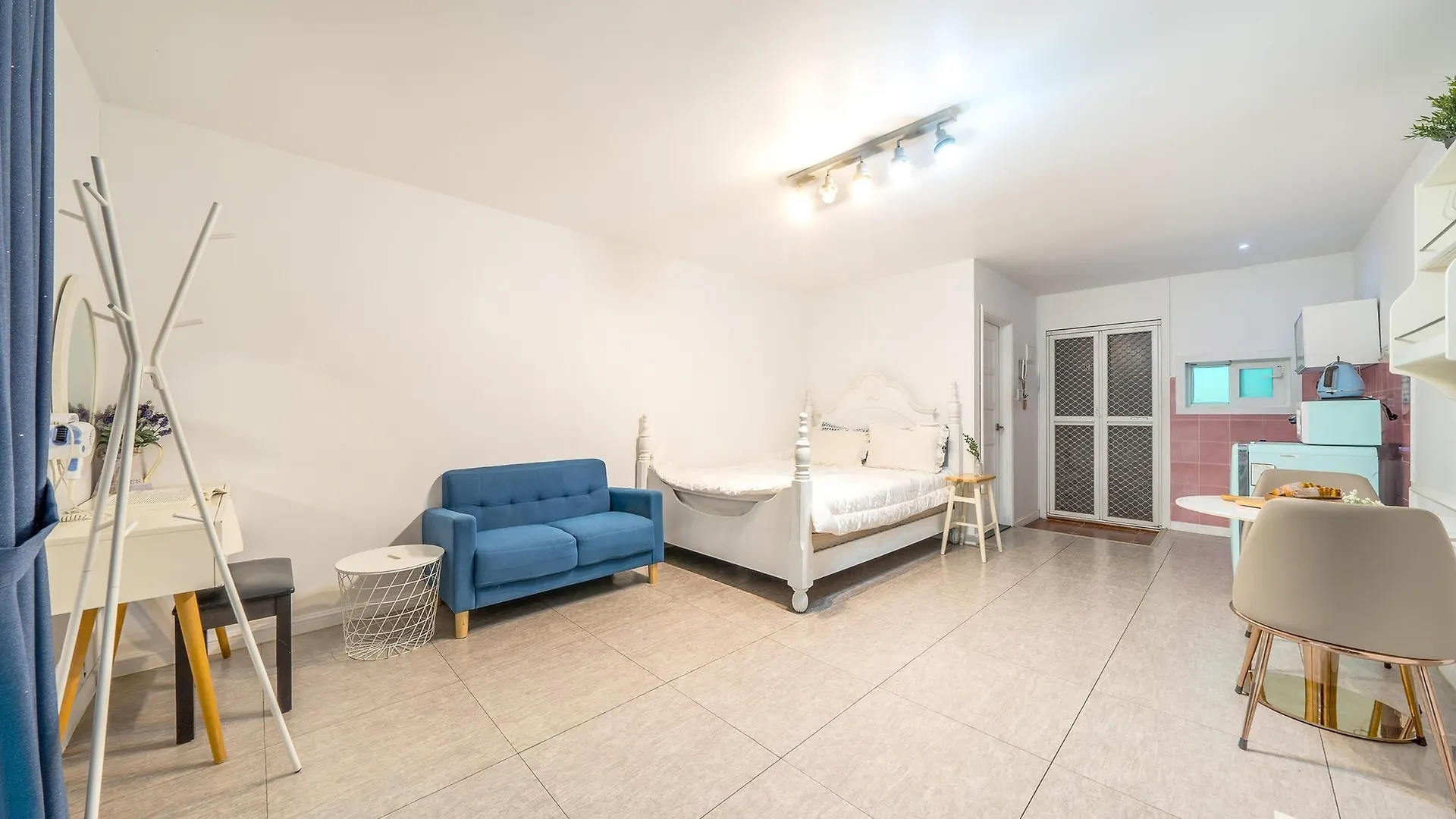 Holiday home Ganghwa Giverny Spa Pension Incheon