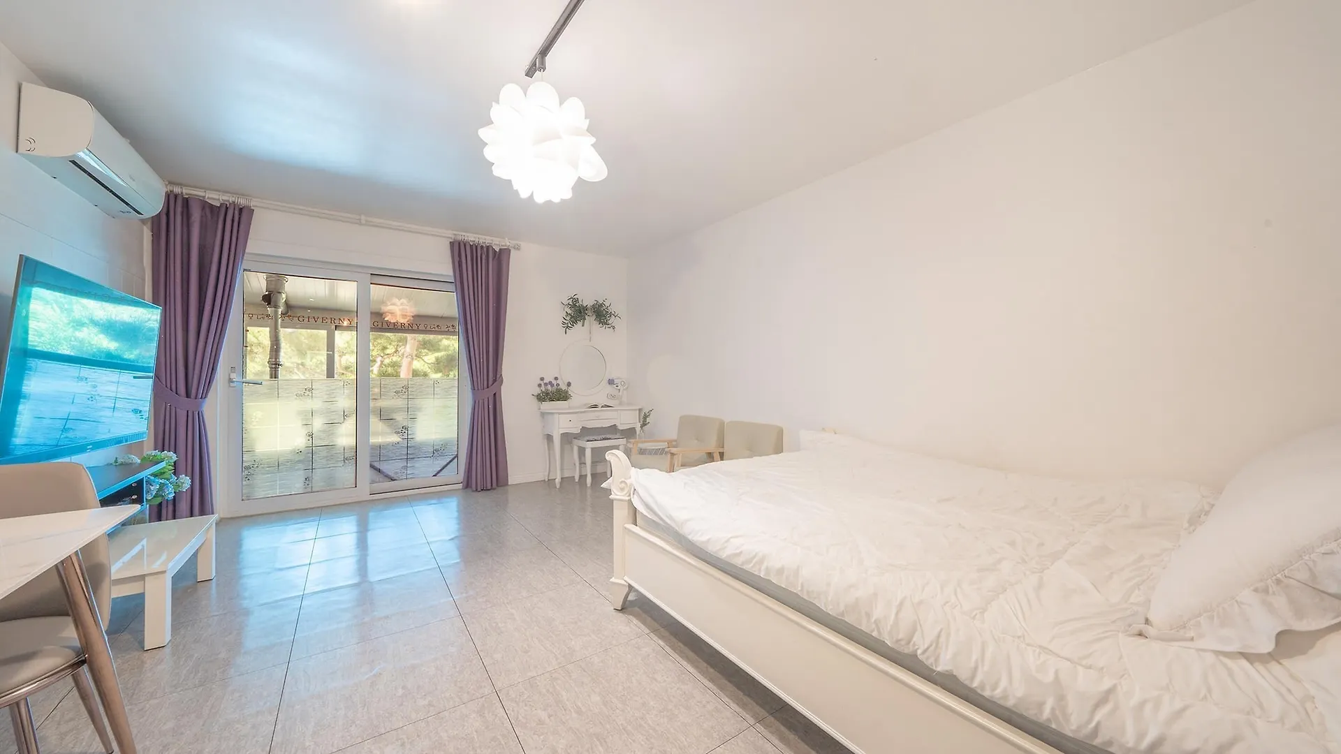 Holiday home Ganghwa Giverny Spa Pension Incheon