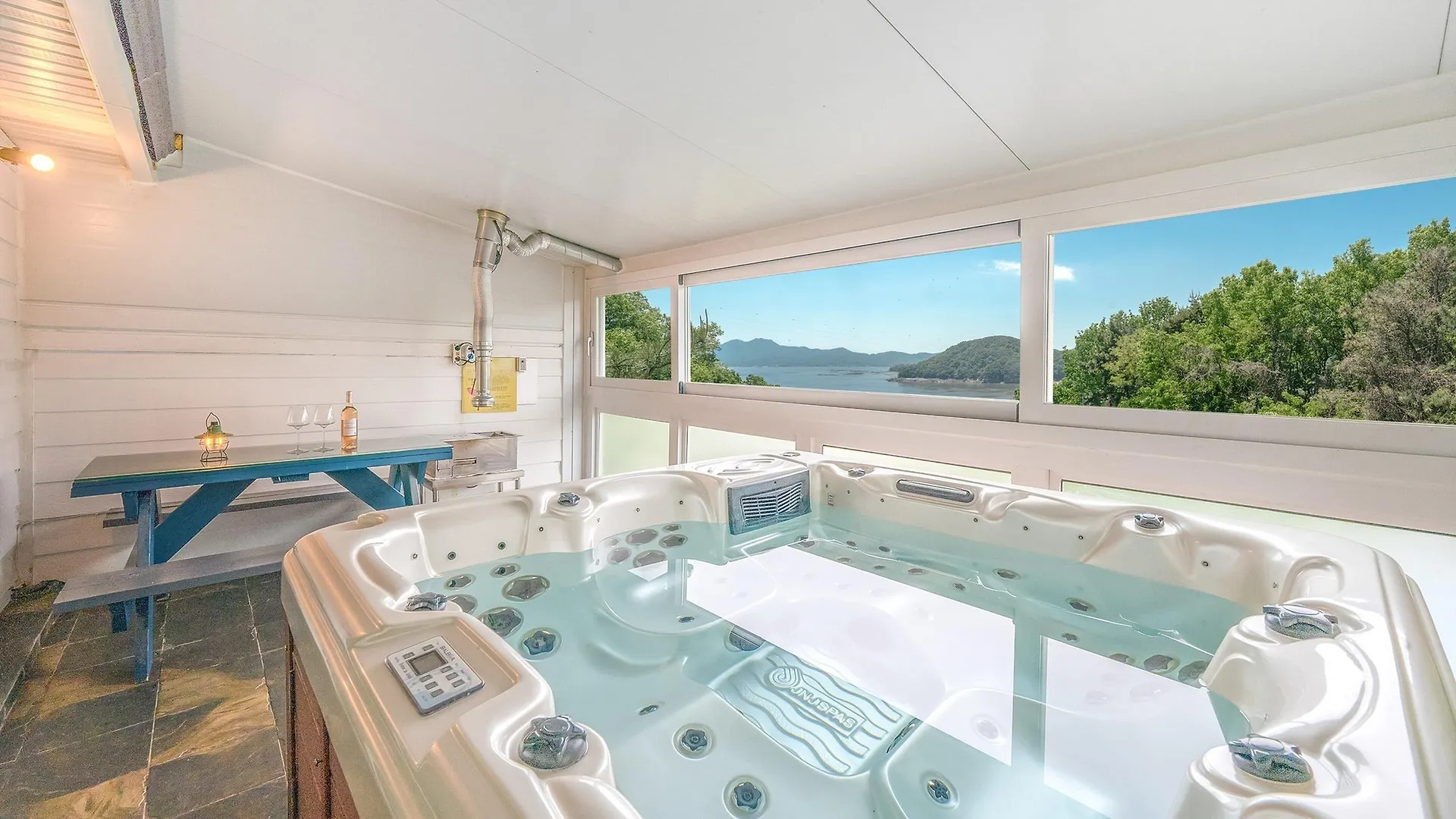 Holiday home Ganghwa Giverny Spa Pension Incheon