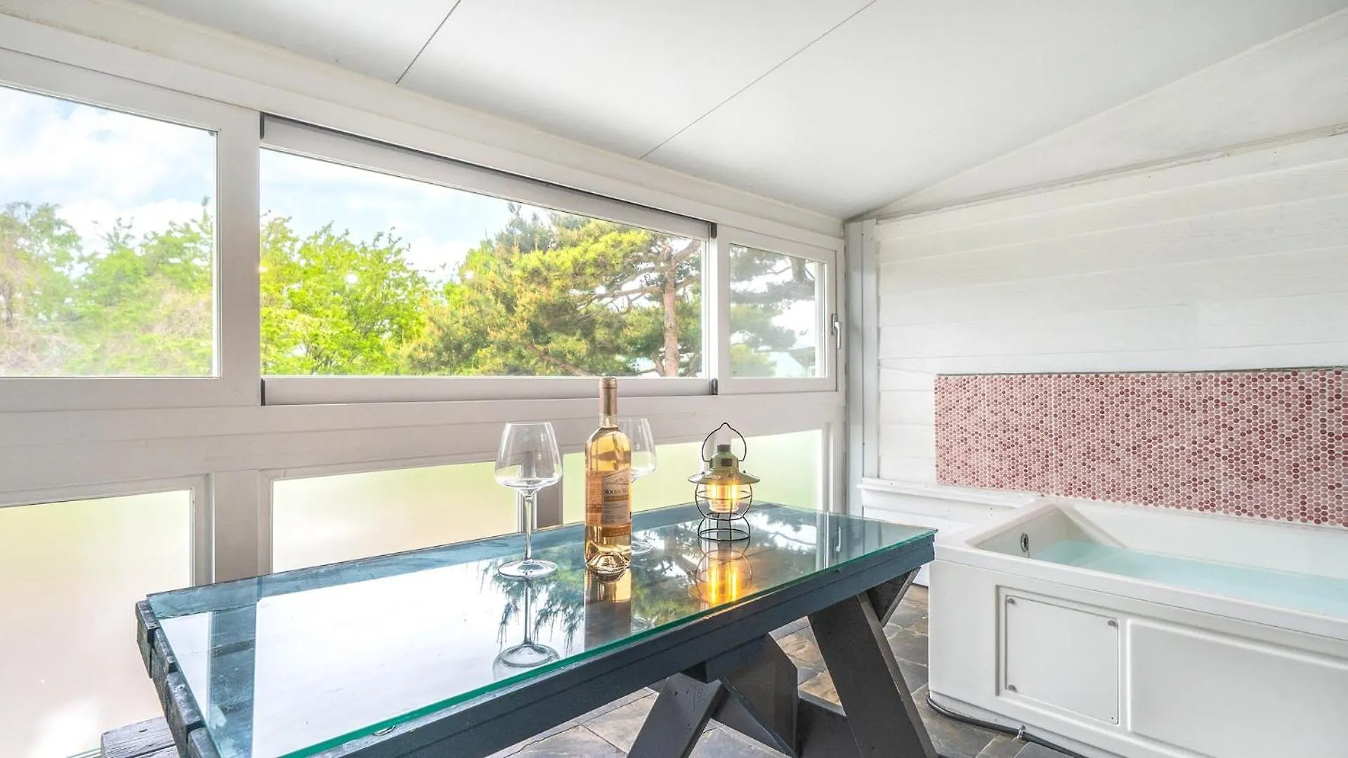 Holiday home Ganghwa Giverny Spa Pension Incheon