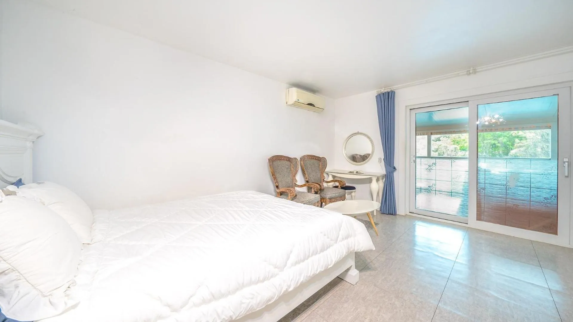 Holiday home Ganghwa Giverny Spa Pension Incheon South Korea