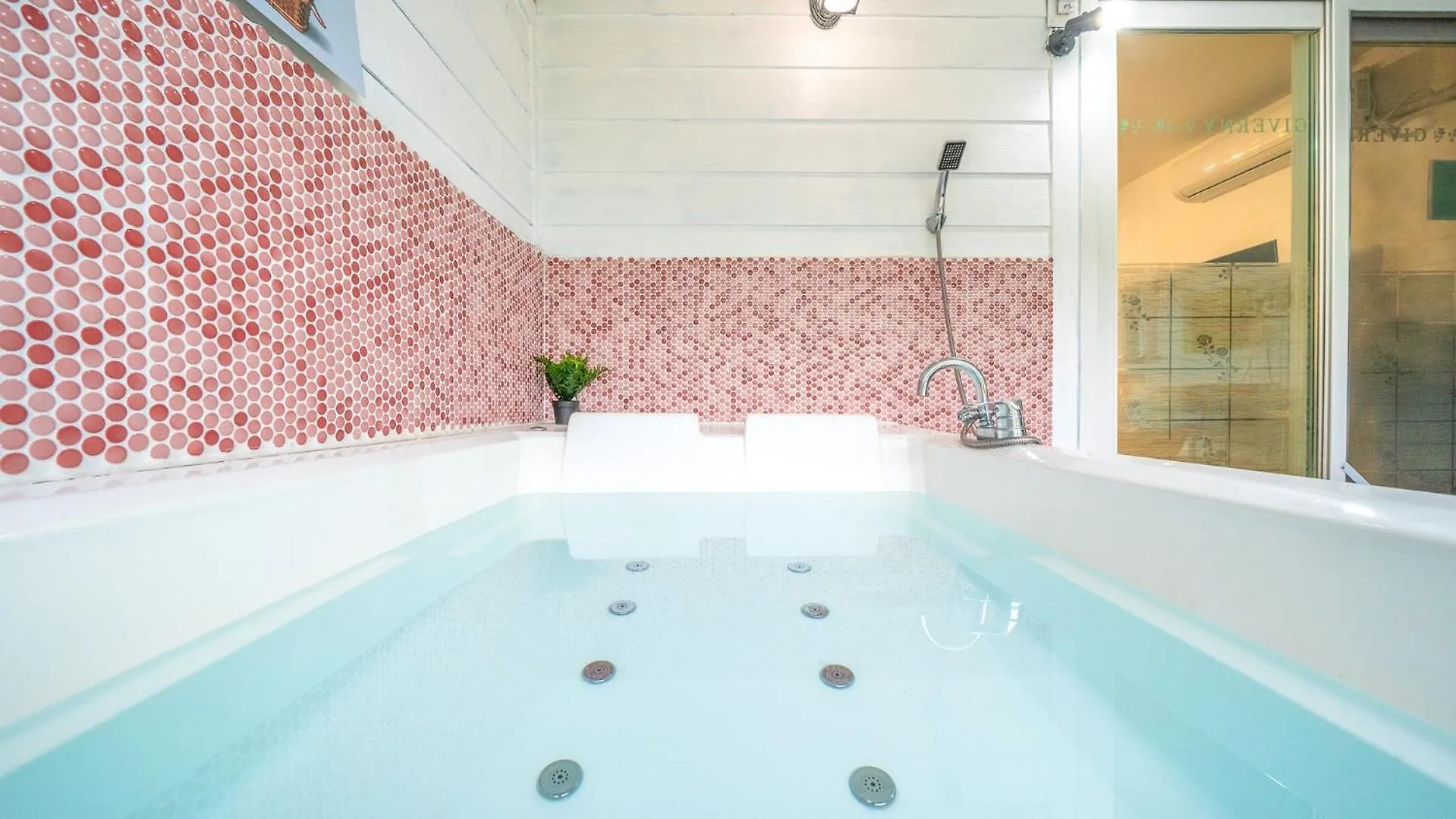Holiday home Ganghwa Giverny Spa Pension Incheon